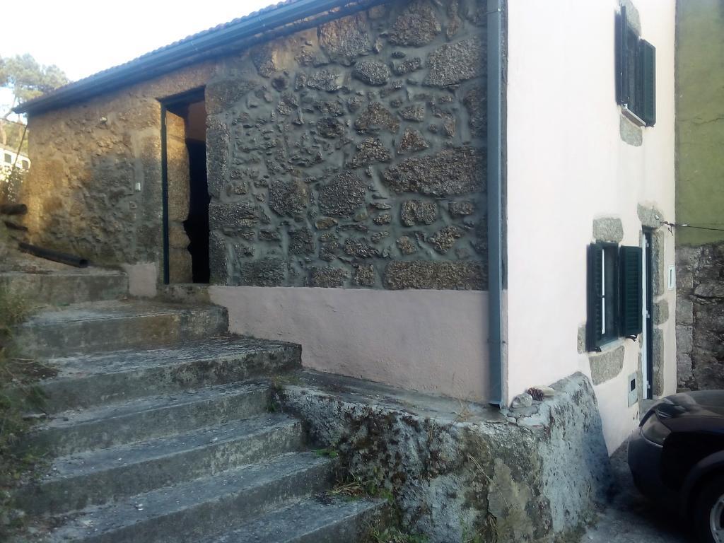 Casa Do Outeirinho Villa Sabugueiro  Exterior photo